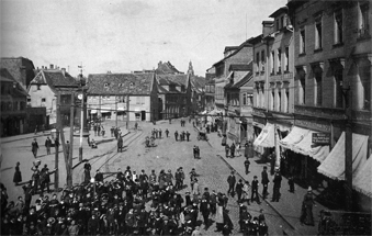 Marktplatz im 19. Jh. 